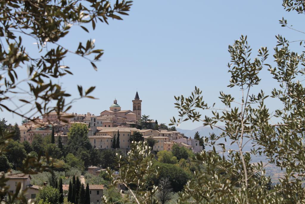 Residenza Sant'Emiliano Otel Trevi Dış mekan fotoğraf